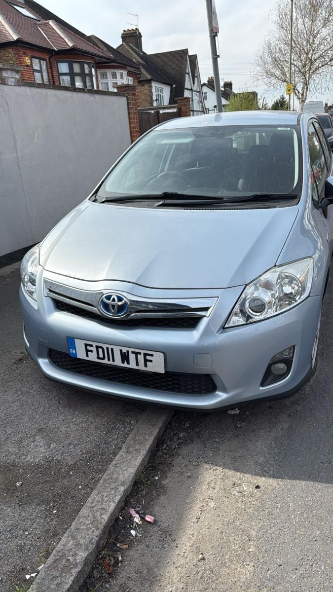 Auris 2011 30 K miles